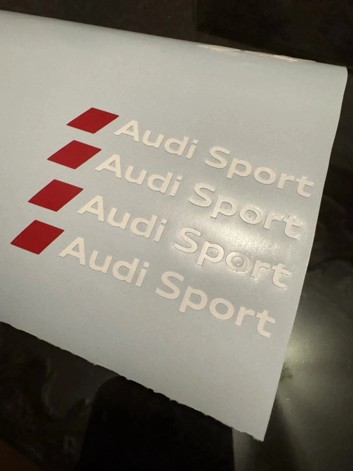 N4 Adesivi Audi Sport BIANCHI Cerchi a1 a3 a4 a5 a6 a7 tt q3 q5 S3 S-line q7
