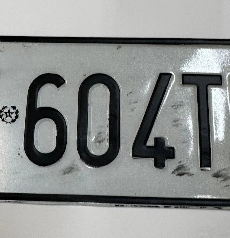 LETTERE E NUMERI ADESIVI PER TARGA AUTO POSTERIORE RESISTENTE ALL’ESTERNO