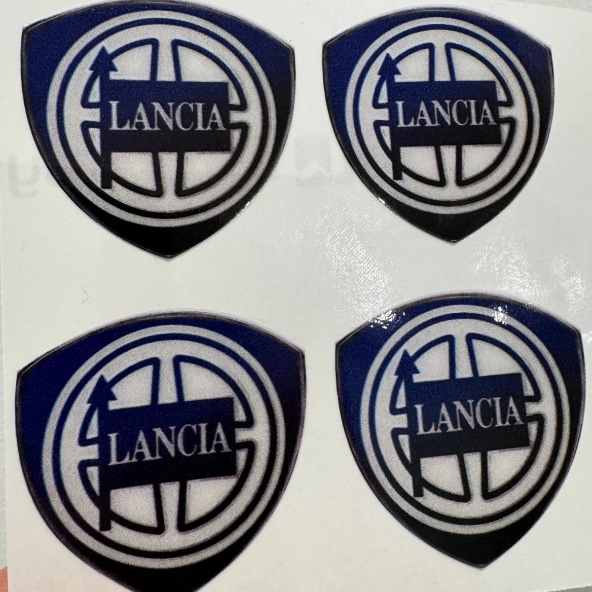 BORCHIE COPRIMOZZI ADESIVI STICKERS PER CERCHI X 4 PZ 46mm LOGO lancia NO 3D