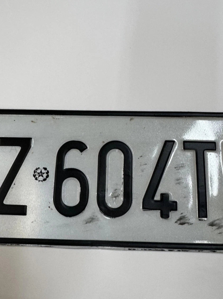LETTERE E NUMERI ADESIVI PER TARGA AUTO POSTERIORE  SET COMPLETO.!