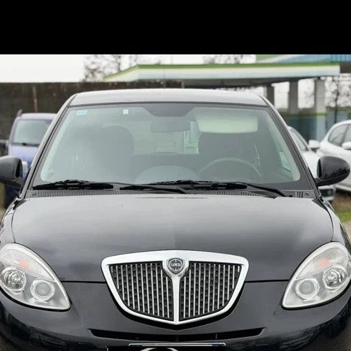 logo Lancia Ypsilon Nero coppia adesivi posteriore e anteriore No 3d