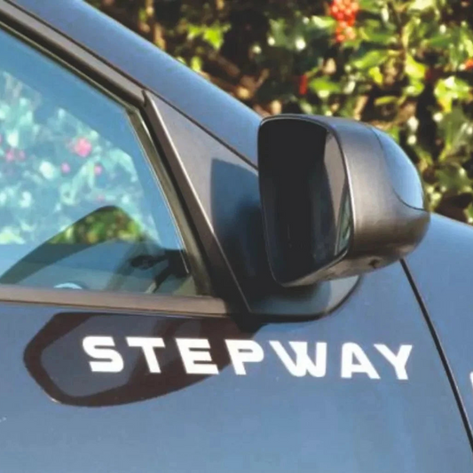 STEPWAY coppia scritta piu logo Dacia