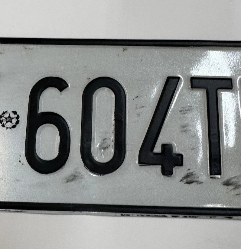 LETTERE E NUMERI ADESIVI PER TARGA AUTO ANTERIORE RESISTENTE ALL’ESTERNO